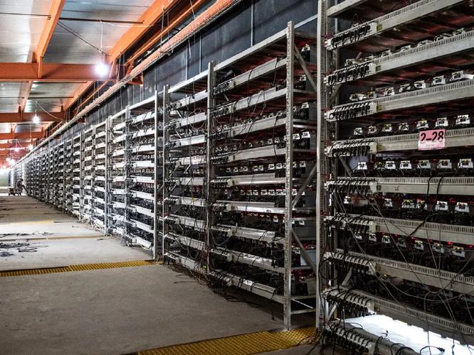 State-of-the-art GPU mining farm leveraging AI load balancing